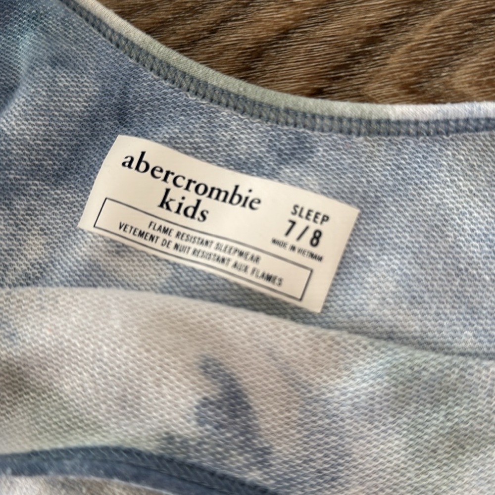 Abercrombie Kids Tie Dye Girl PJs - Picture 4 of 4